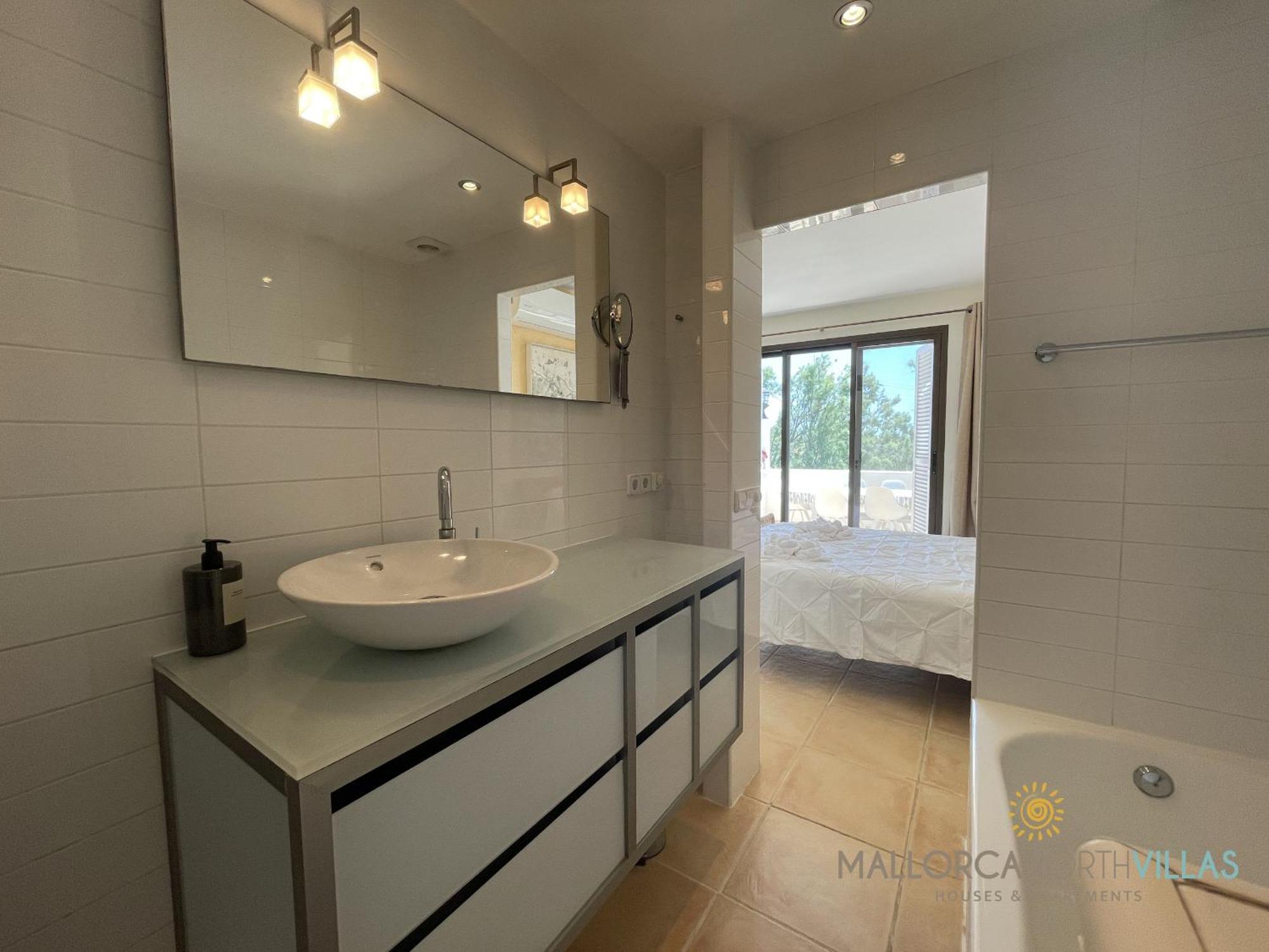 Sunny Spacious Family In Apartment Port de Pollença